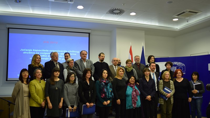 22 milijuna kuna udrugama za zaštitu ljudskih prava i unaprjeđenje položaja romske nacionalne manjine